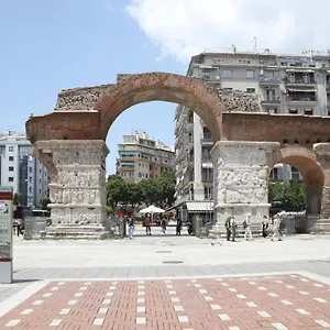 https://galerius-arch-apartment.hotels-of-thessaloniki.com